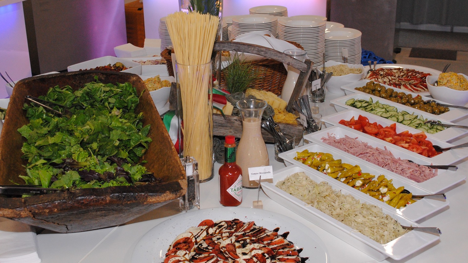 hotel-zur-krone-in-loehnberg_familien-lunch-buffet_01